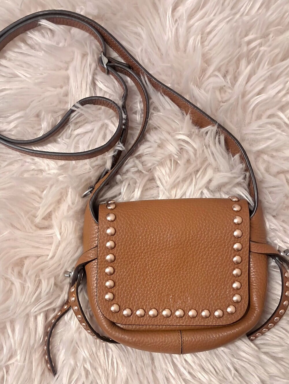 Authentic COACH Dakotah 15 Mini Saddle Crossbody Bag - Picture 1 of 7